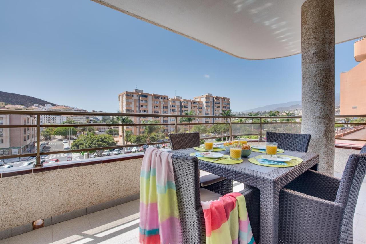 Modern Apartments Los Cristianos Center Exterior photo